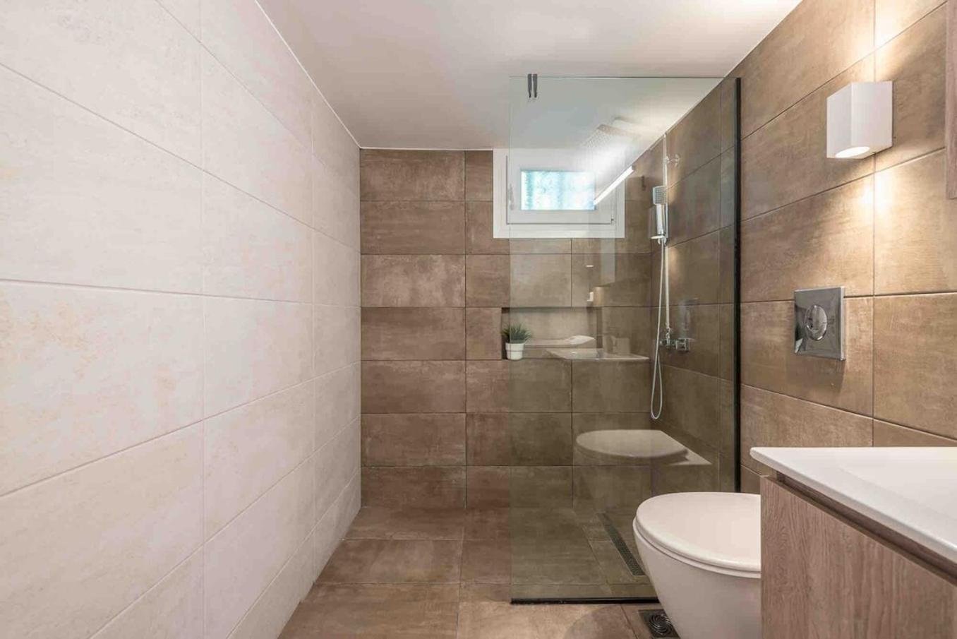 Appartement In The Alimos Marina