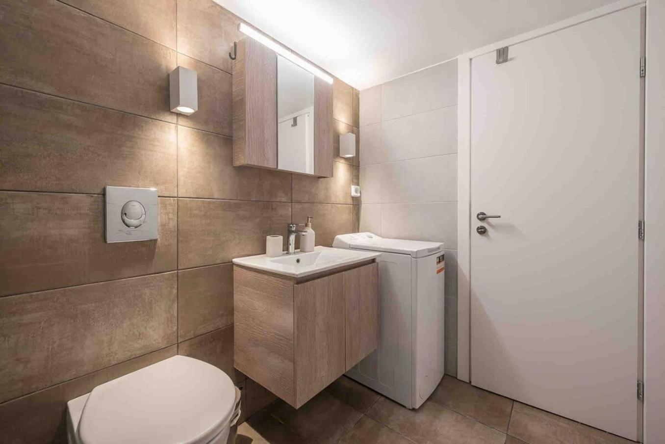 In The Alimos Marina Appartement